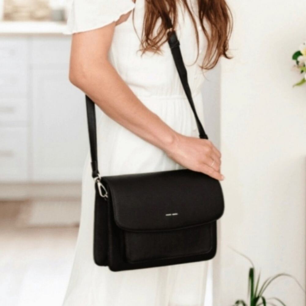 NWOT PIXIE MOOD Purse Bag Zoe Black Crossbody Vegan Leather Silver Detail